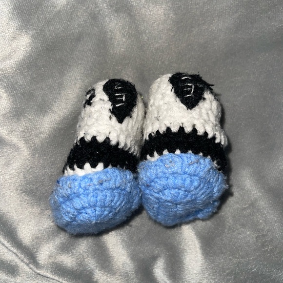 Katie’s Jordan concord 11s size new born - Picture 3 of 4